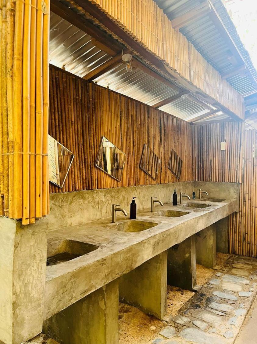 Oia Beach Hostel - 엘니도 외부 사진